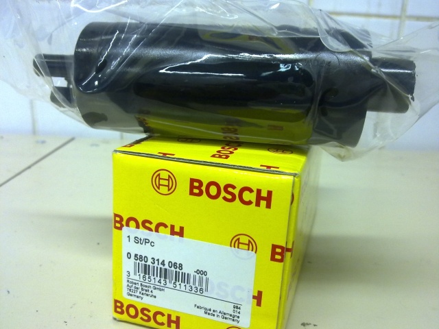 Bosch pumppu joka menee muovikuoren irrotuksen j�lkeen alkuper�isen tilalle